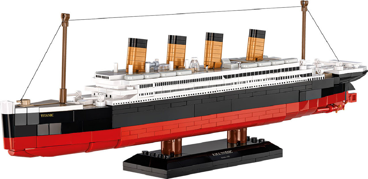 Cobi 1680 R.M.S. Titanic in scale 1:700